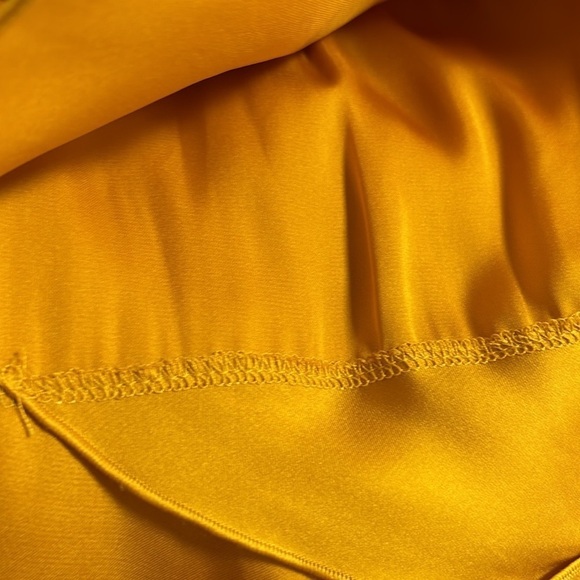 FOREVER 21 satin wave ruffle mini skirt size S/P - Picture 7 of 7